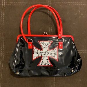 Skull patent leather hand bag